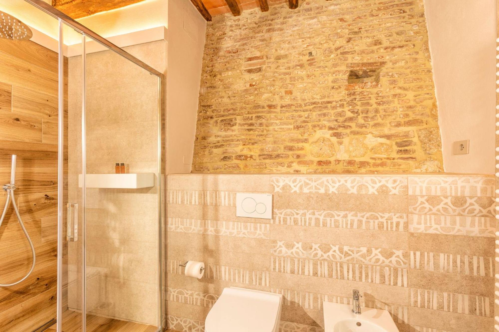 Palazzo Falcinelli Luxury Room In Montepulciano Center With Air Conditioning And Elevator Bagian luar foto