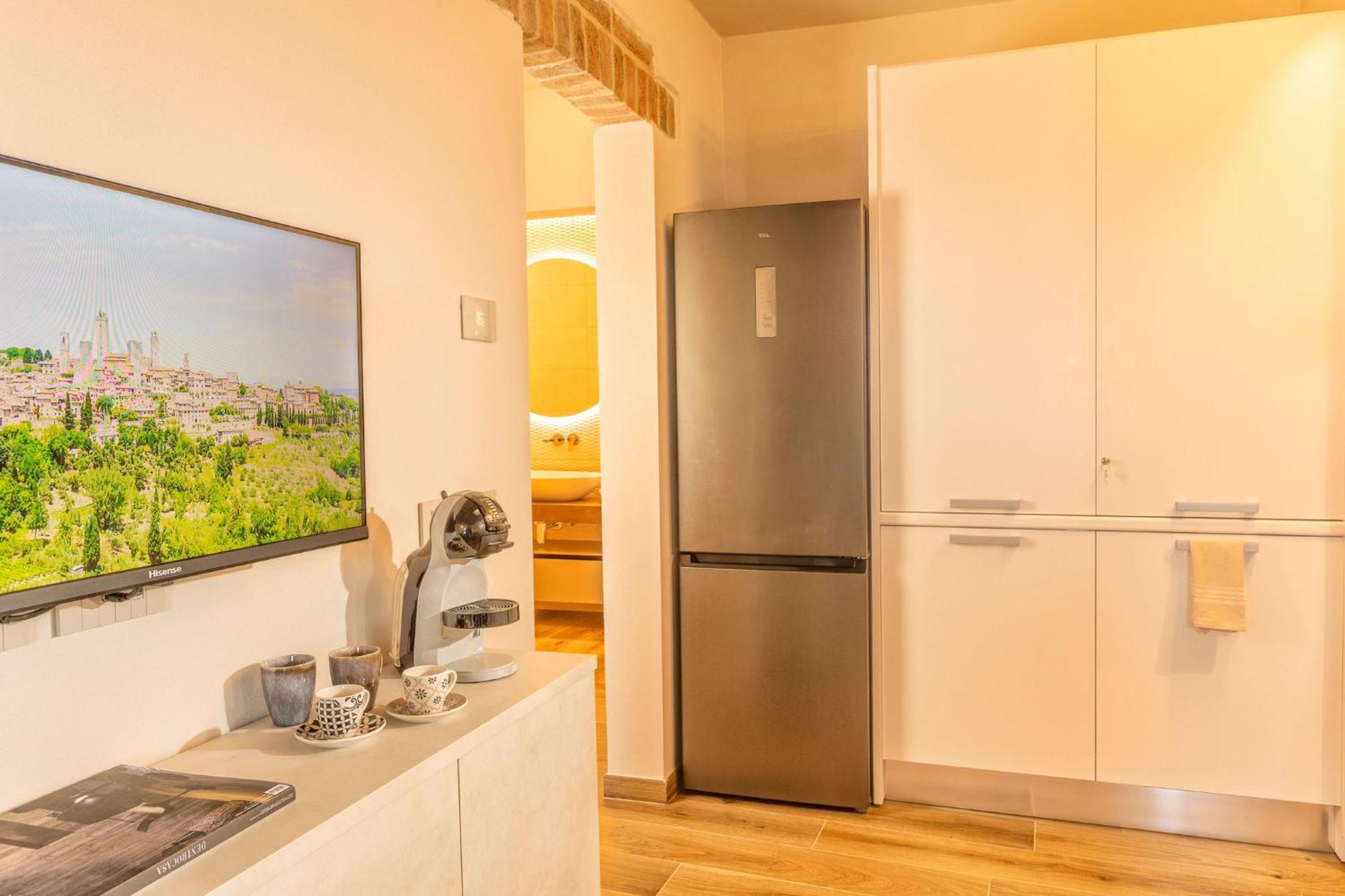 Palazzo Falcinelli Luxury Room In Montepulciano Center With Air Conditioning And Elevator Bagian luar foto