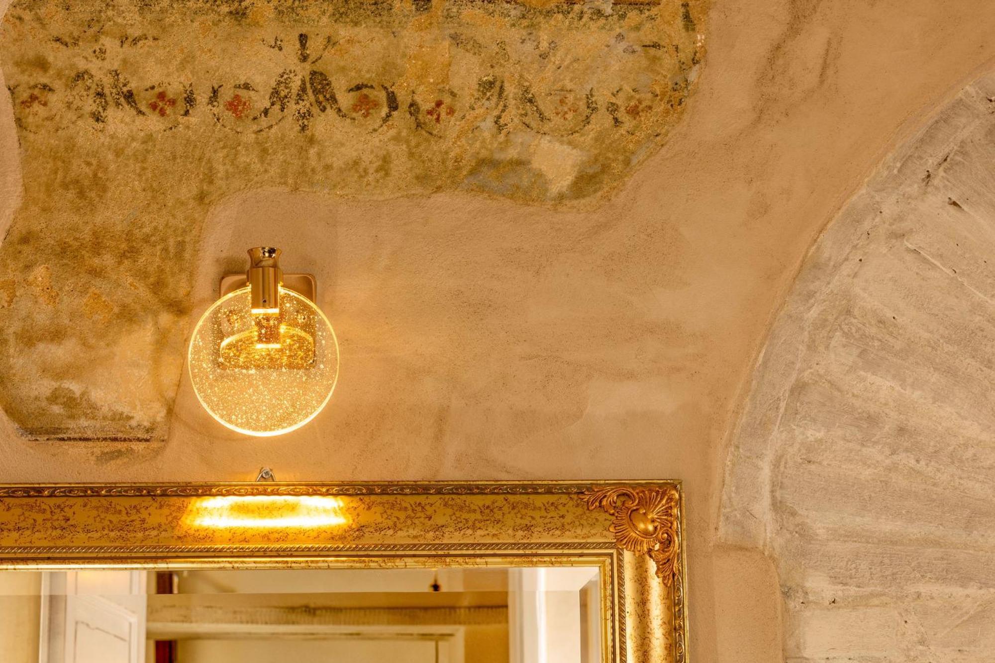 Palazzo Falcinelli Luxury Room In Montepulciano Center With Air Conditioning And Elevator Bagian luar foto