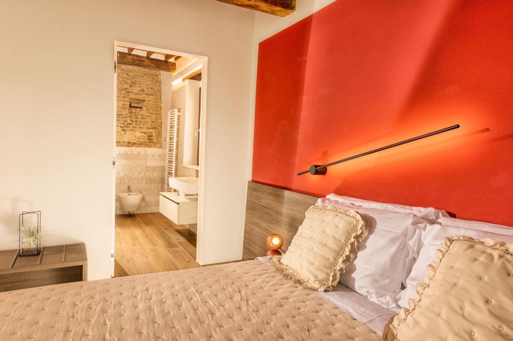 Palazzo Falcinelli Luxury Room In Montepulciano Center With Air Conditioning And Elevator Bagian luar foto